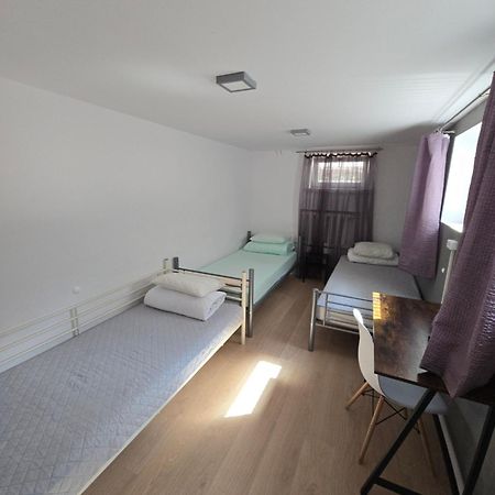 Rooms4Rest Wiertnicza - Private Rooms For Tourists - Atr Consulting Sp, Z O,O, Varsovia Exterior foto