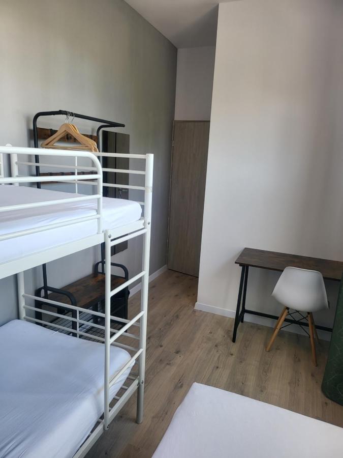 Rooms4Rest Wiertnicza - Private Rooms For Tourists - Atr Consulting Sp, Z O,O, Varsovia Exterior foto