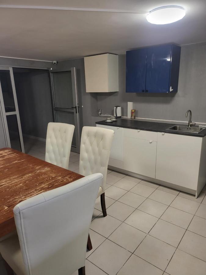 Rooms4Rest Wiertnicza - Private Rooms For Tourists - Atr Consulting Sp, Z O,O, Varsovia Exterior foto
