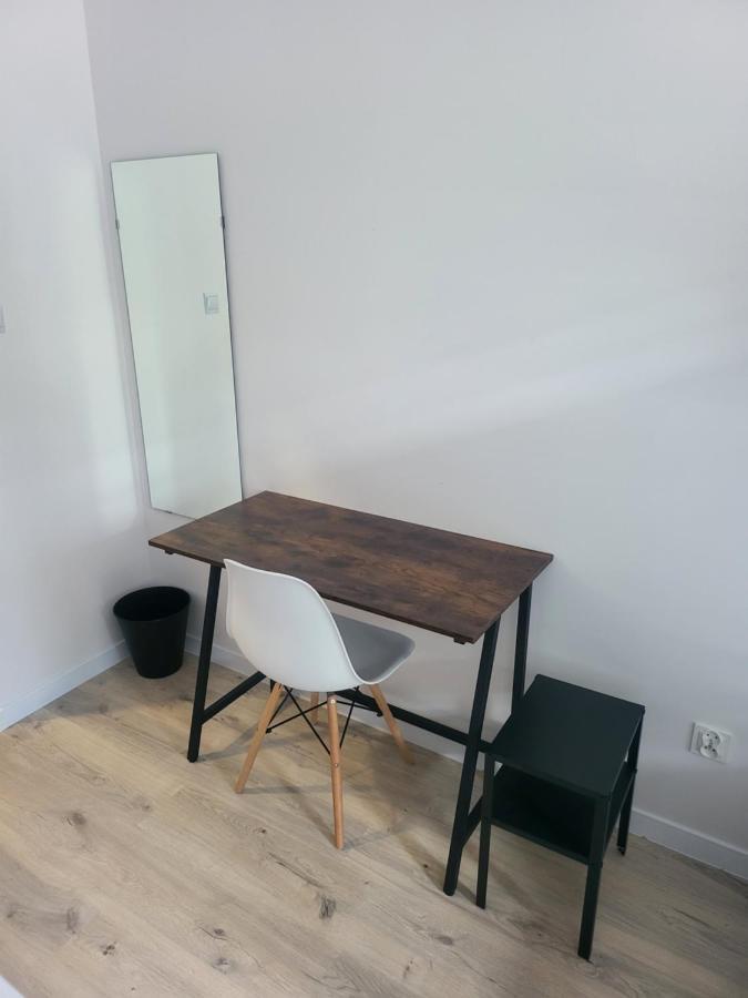 Rooms4Rest Wiertnicza - Private Rooms For Tourists - Atr Consulting Sp, Z O,O, Varsovia Exterior foto